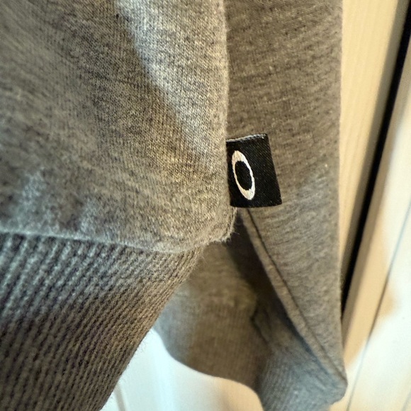 Oakley Heather Grey Graphic Sweatshirt Size L NWT - Picture 4 of 6